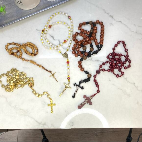 5 pc lot Rosary Prayer beads with Saints and Crosses and Basketball ! rosaries - Picture 8 of 8